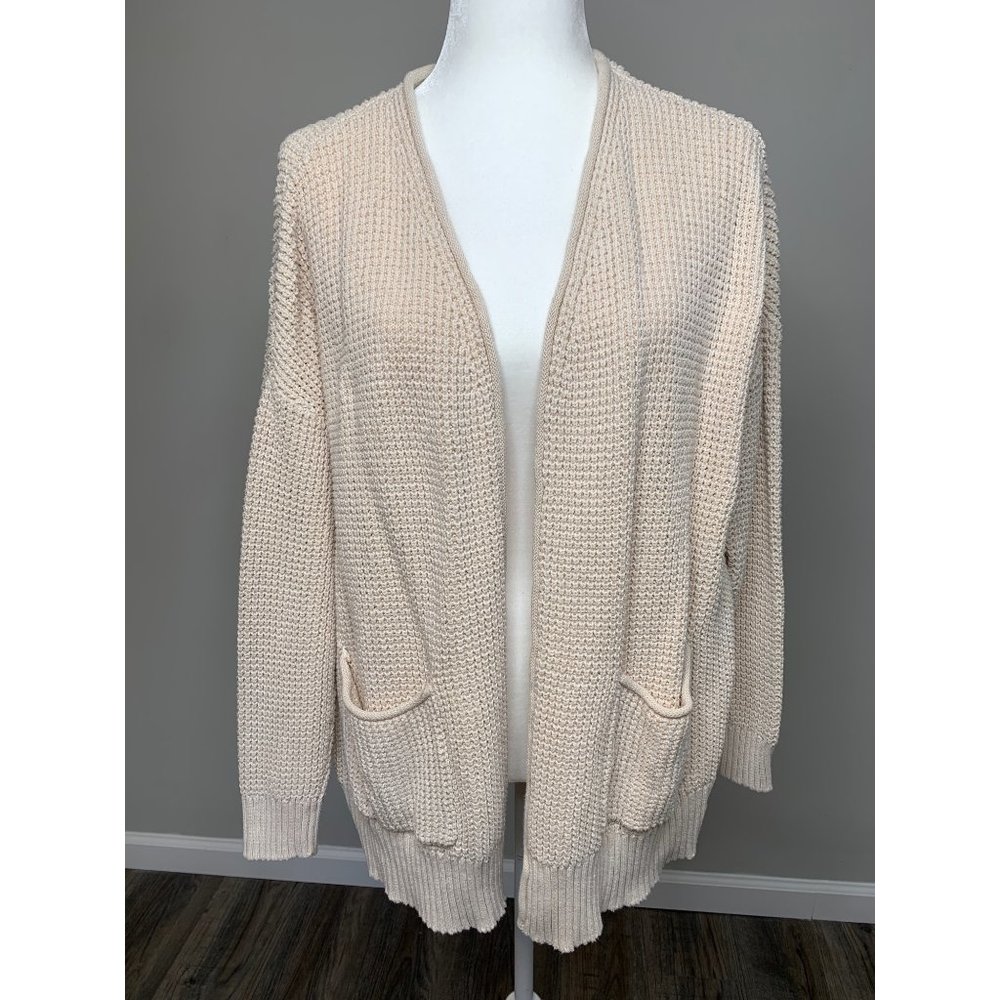 GUC Cream colored cardigan size Large